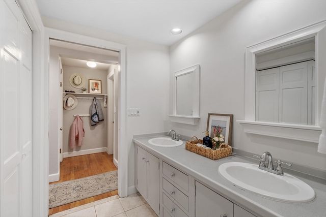 152 Oak Street, Reading, MA 01867