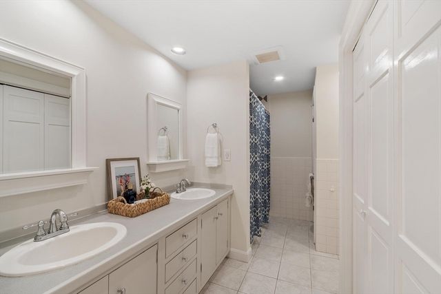 152 Oak Street, Reading, MA 01867