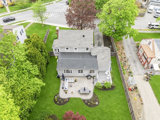 152 Oak Street, Reading, MA 01867