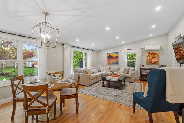 152 Oak Street, Reading, MA 01867