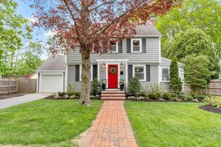 152 Oak Street, Reading, MA 01867