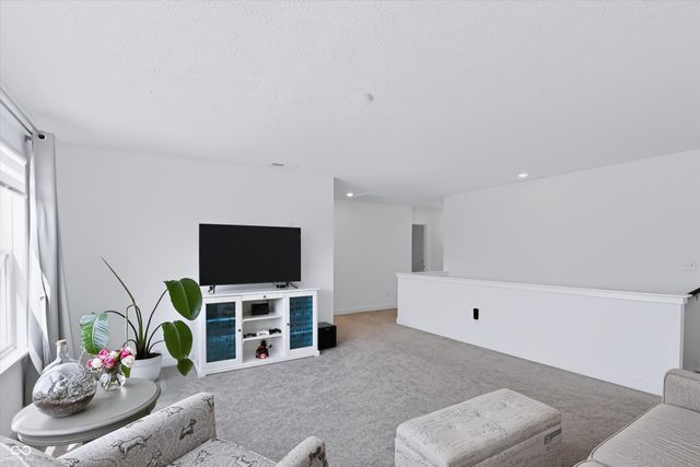 15352 Manderley Street, Fishers, IN 46040
