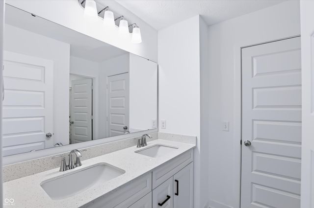 15352 Manderley Street, Fishers, IN 46040