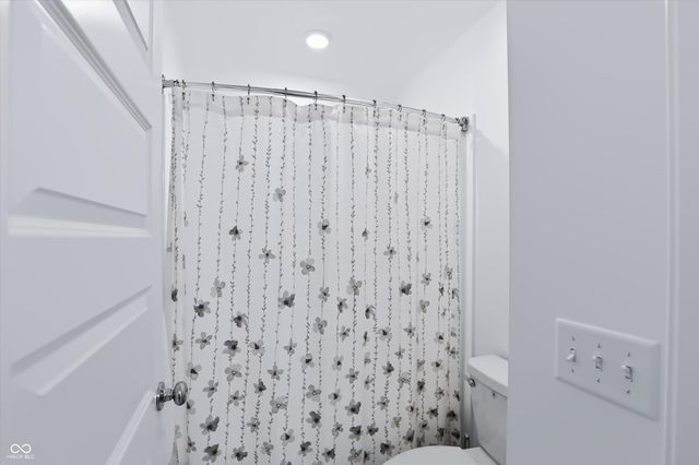 15352 Manderley Street, Fishers, IN 46040