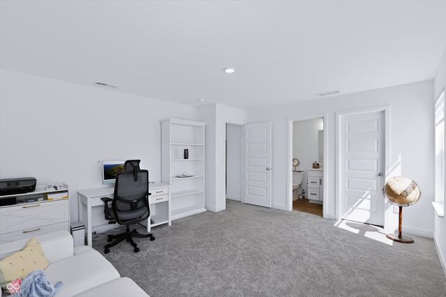 15352 Manderley Street, Fishers, IN 46040