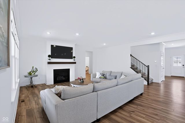 15352 Manderley Street, Fishers, IN 46040