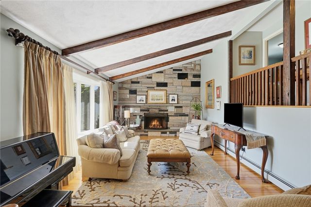 11 Rosewood Drive, North Providence, RI 02904