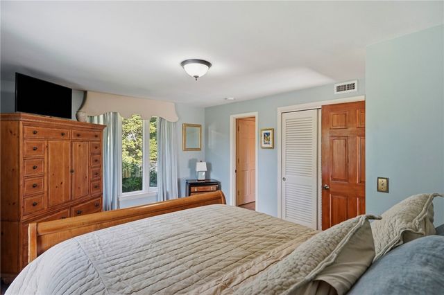 11 Rosewood Drive, North Providence, RI 02904