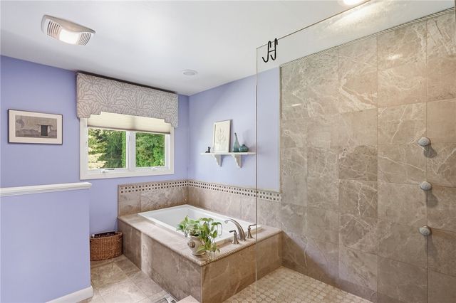 11 Rosewood Drive, North Providence, RI 02904
