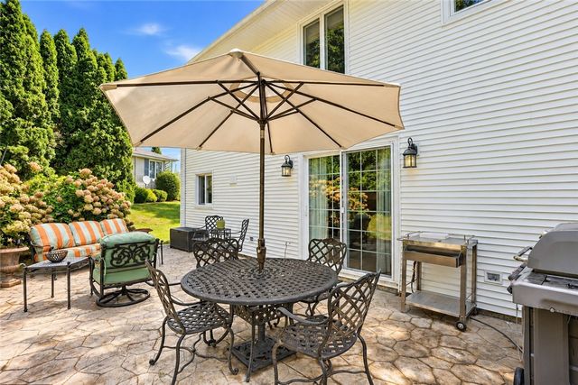 11 Rosewood Drive, North Providence, RI 02904