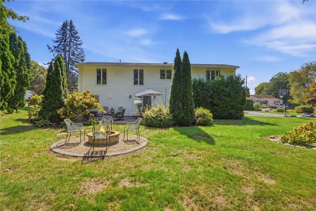 11 Rosewood Drive, North Providence, RI 02904
