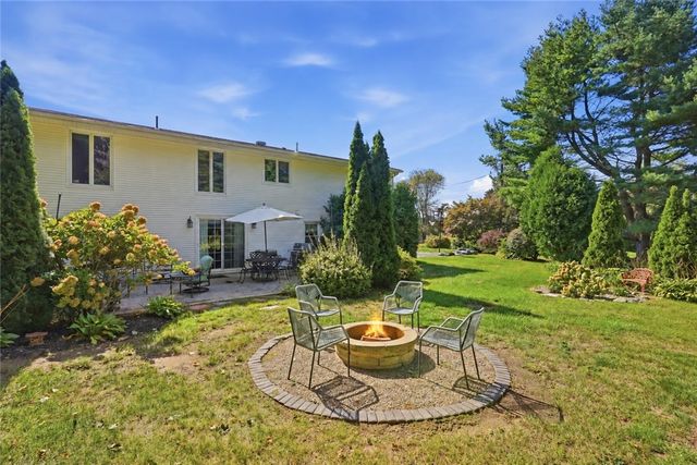 11 Rosewood Drive, North Providence, RI 02904