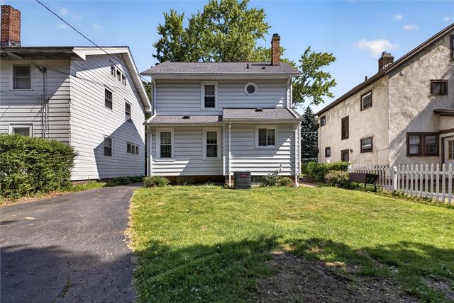 221 Westchester Avenue, Irondequoit, NY 14609