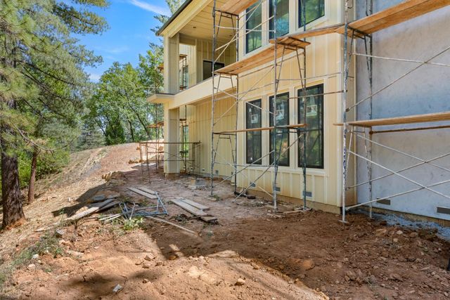 15055 Grand Knoll Dr, Meadow Vista, CA 95722