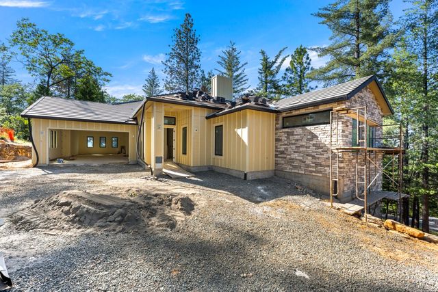 15055 Grand Knoll Dr, Meadow Vista, CA 95722