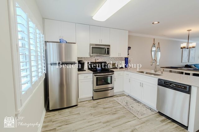 612 3rd Ave S Apt 10D, North Myrtle Beach, SC 29582