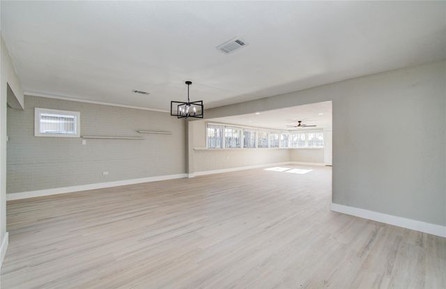 7918 Bayside Drive, Beach City, TX 77523