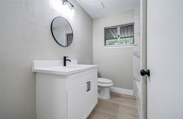 7918 Bayside Drive, Beach City, TX 77523