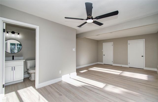 7918 Bayside Drive, Beach City, TX 77523