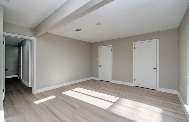 7918 Bayside Drive, Beach City, TX 77523