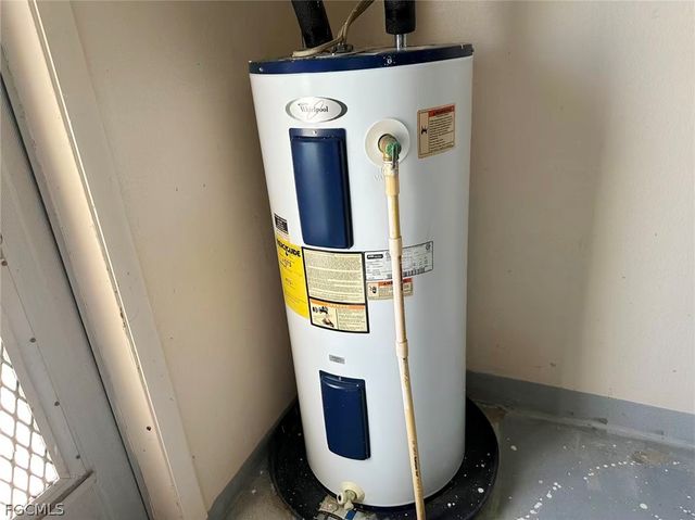 214 SE 7th ST, Cape Coral, FL 33990