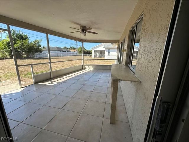 214 SE 7th ST, Cape Coral, FL 33990