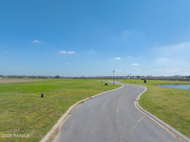 112 Tarpon Springs Way, Youngsville, LA 70592