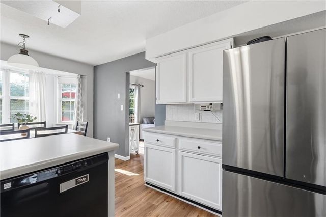 528 NW 41st Street, Blue Springs, MO 64015