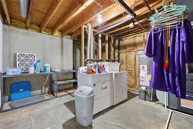 528 NW 41st Street, Blue Springs, MO 64015