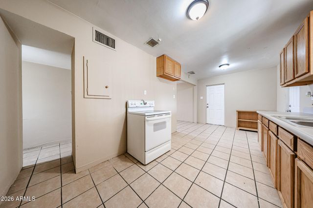 1933 W Mitchell Drive, Phoenix, AZ 85015