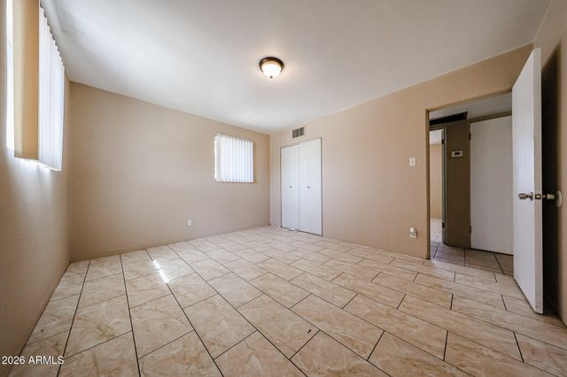 1933 W Mitchell Drive, Phoenix, AZ 85015