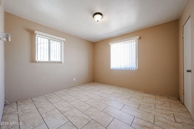 1933 W Mitchell Drive, Phoenix, AZ 85015