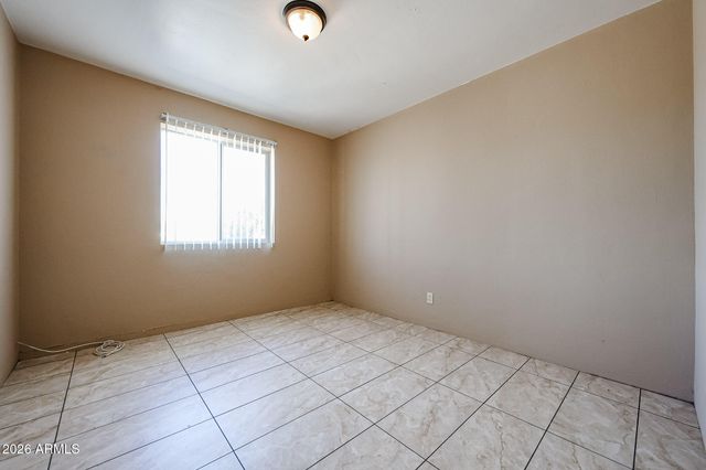 1933 W Mitchell Drive, Phoenix, AZ 85015