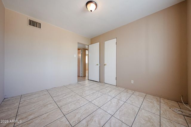 1933 W Mitchell Drive, Phoenix, AZ 85015