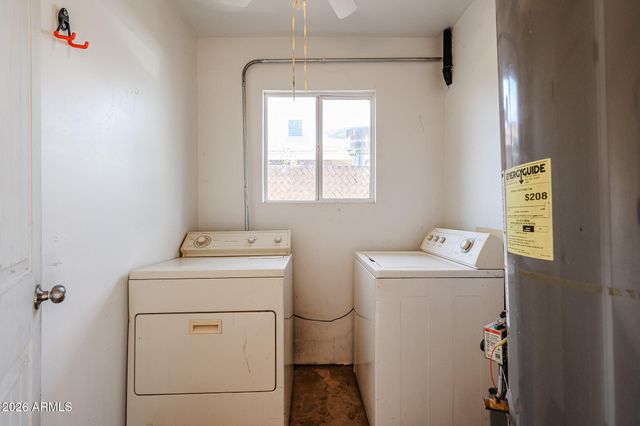 1933 W Mitchell Drive, Phoenix, AZ 85015