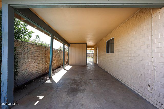 1933 W Mitchell Drive, Phoenix, AZ 85015