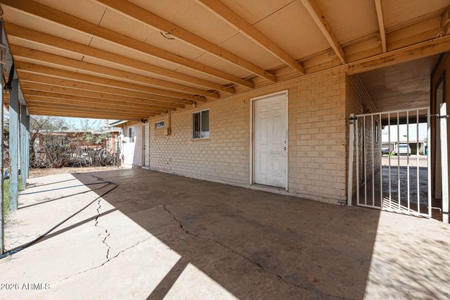 1933 W Mitchell Drive, Phoenix, AZ 85015