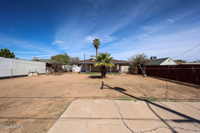 1933 W Mitchell Drive, Phoenix, AZ 85015