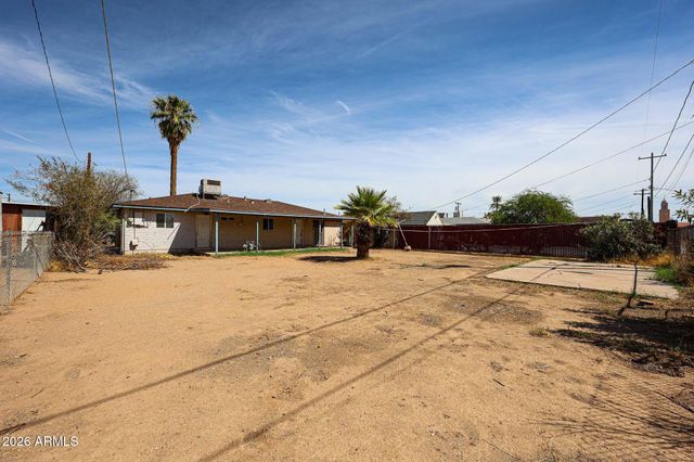 1933 W Mitchell Drive, Phoenix, AZ 85015