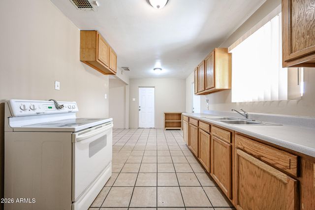 1933 W Mitchell Drive, Phoenix, AZ 85015
