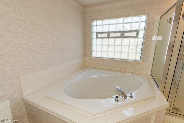 104 Woodbridge Crossing, Chardon, OH 44024