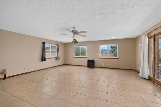 6 El Cerro Mission Place, Los Lunas, NM 87031