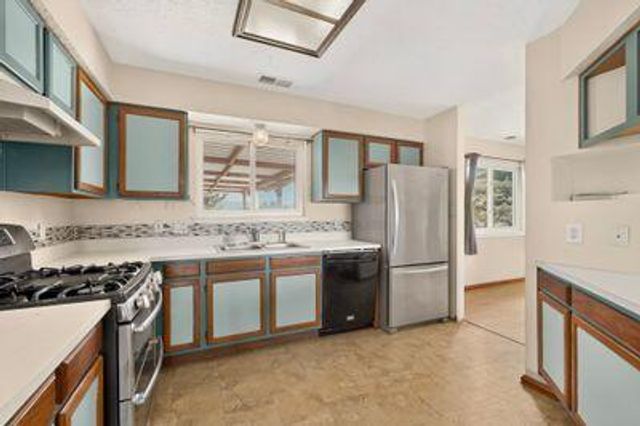 6 El Cerro Mission Place, Los Lunas, NM 87031