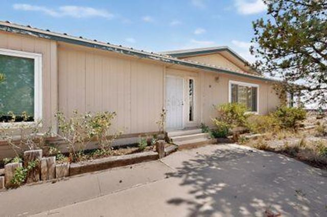 6 El Cerro Mission Place, Los Lunas, NM 87031