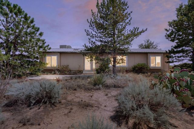 6 El Cerro Mission Place, Los Lunas, NM 87031