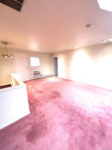 76-36 265th Street, New Hyde Park, NY 11040