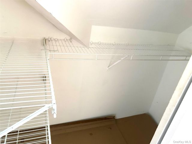 76-36 265th Street, New Hyde Park, NY 11040