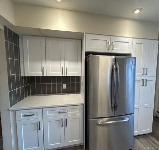 76-36 265th Street, New Hyde Park, NY 11040