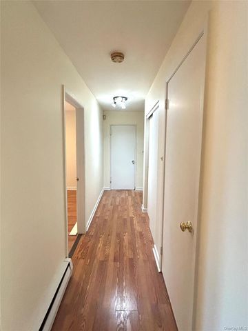 76-36 265th Street, New Hyde Park, NY 11040