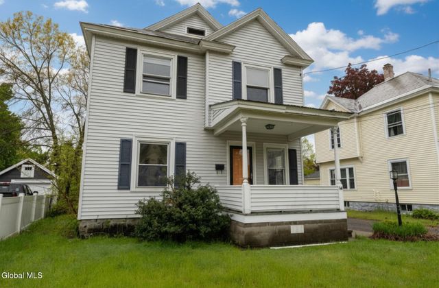 14 5th Street, Glens Falls, NY 12801
